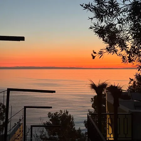 아파트 Sunset View Villa With Private Garden- Beach Umbrella Included