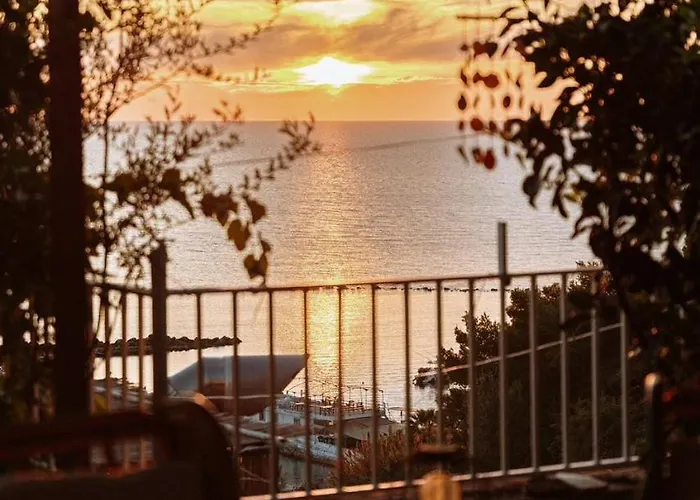 Sea View With Private Garden 2 Appartement